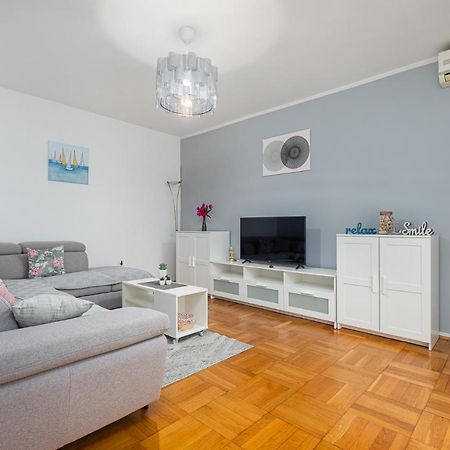 Dea B4+1 Apartment Porec Bagian luar foto