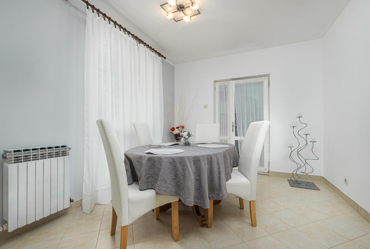 Dea B4+1 Apartment Porec Bagian luar foto