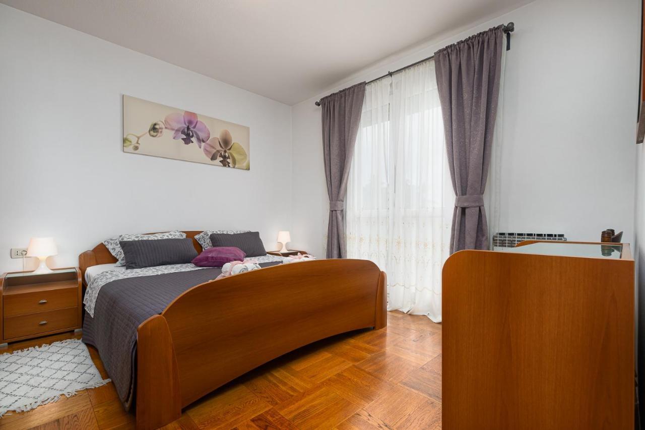 Dea B4+1 Apartment Porec Bagian luar foto